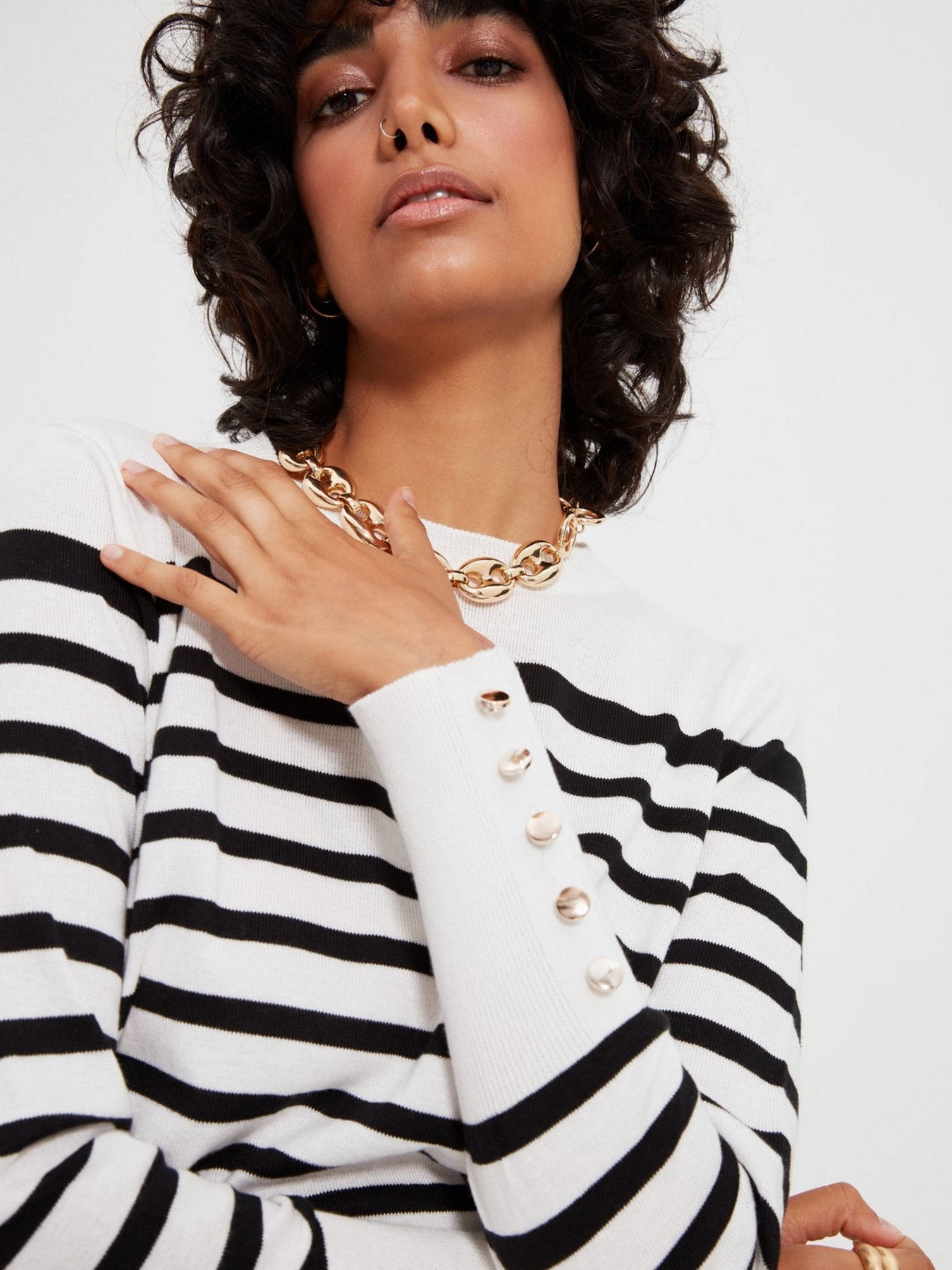 Джемпер Trendyol модель TWOAW22KZ0897/Ekru Джемпер Trendyol модель TWOAW22KZ0897/Ekru Фото