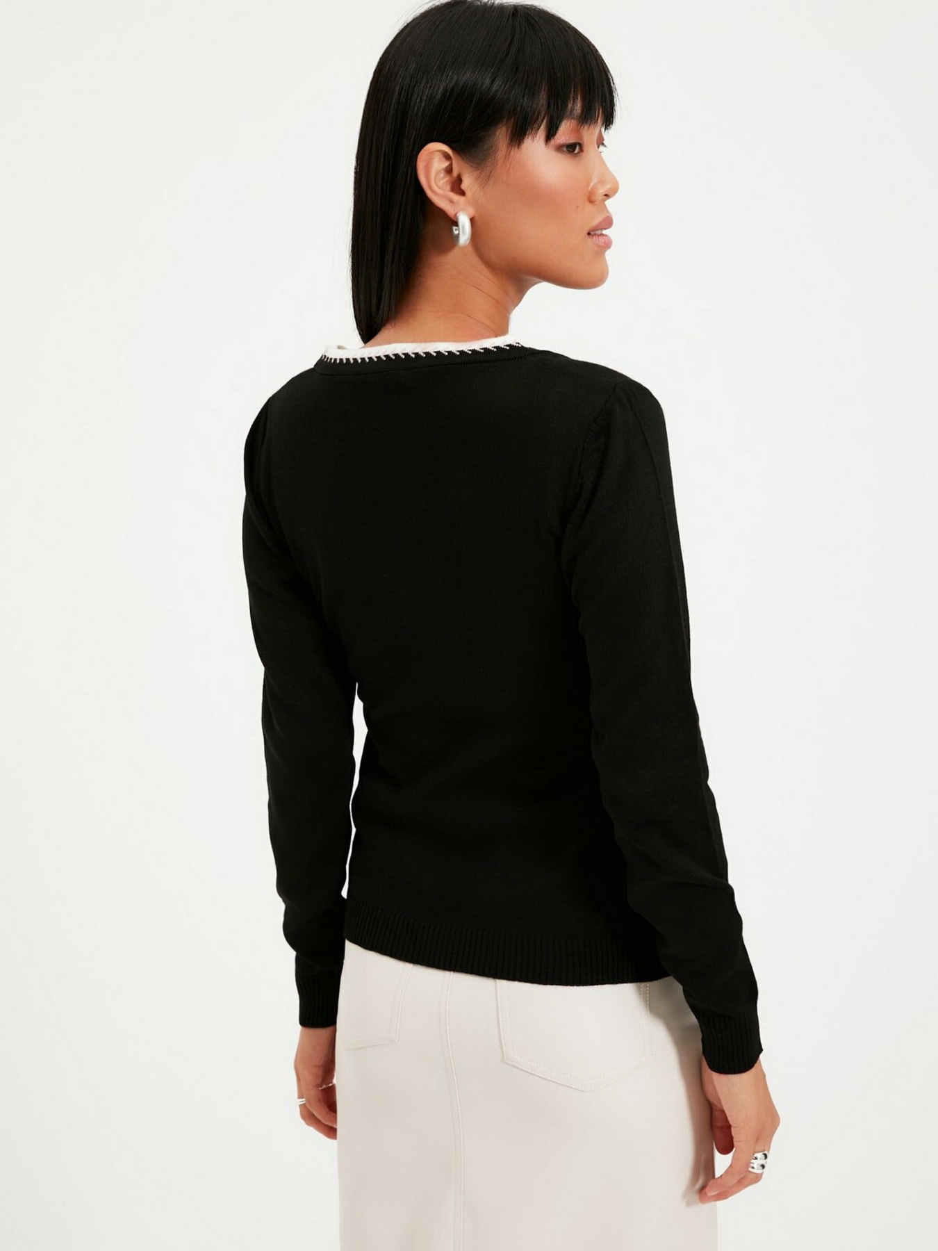 Джемпер Trendyol модель TWOAW22KZ0541/Siyah Фото