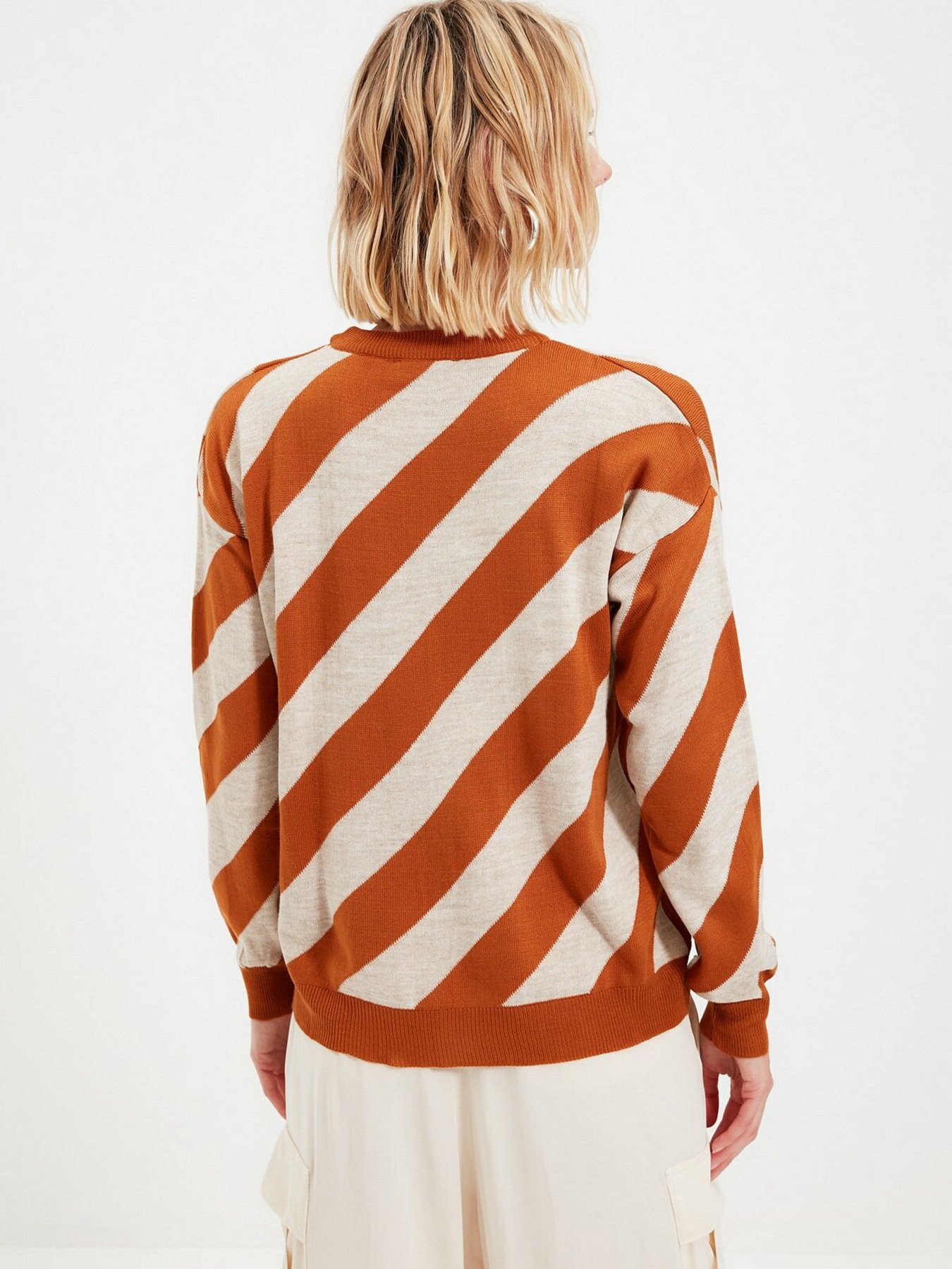 Джемпер Trendyol модель TWOAW22KZ0922/Taba Фото