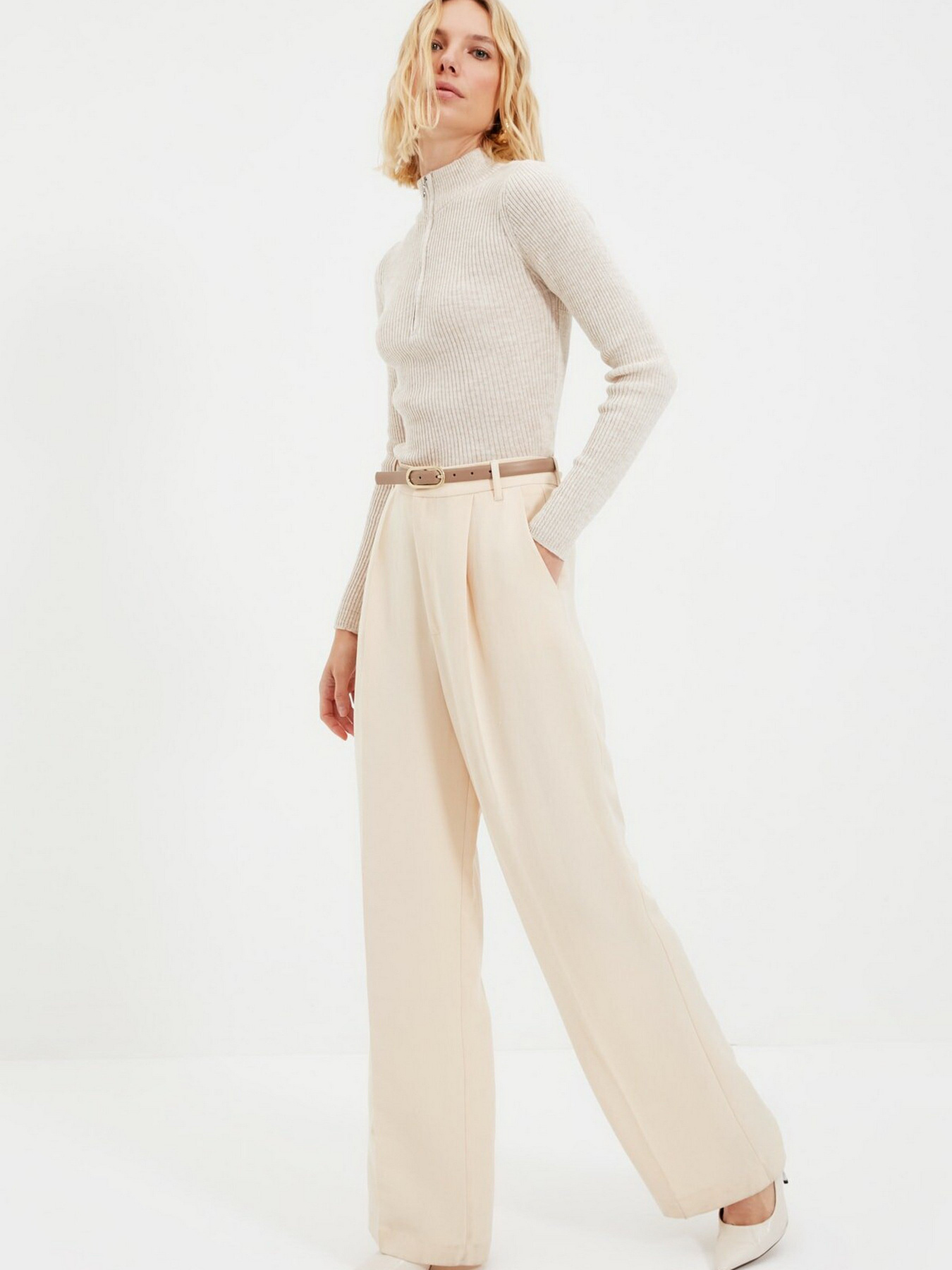 Джемпер Trendyol модель TWOAW22KZ0974/Tas Фото