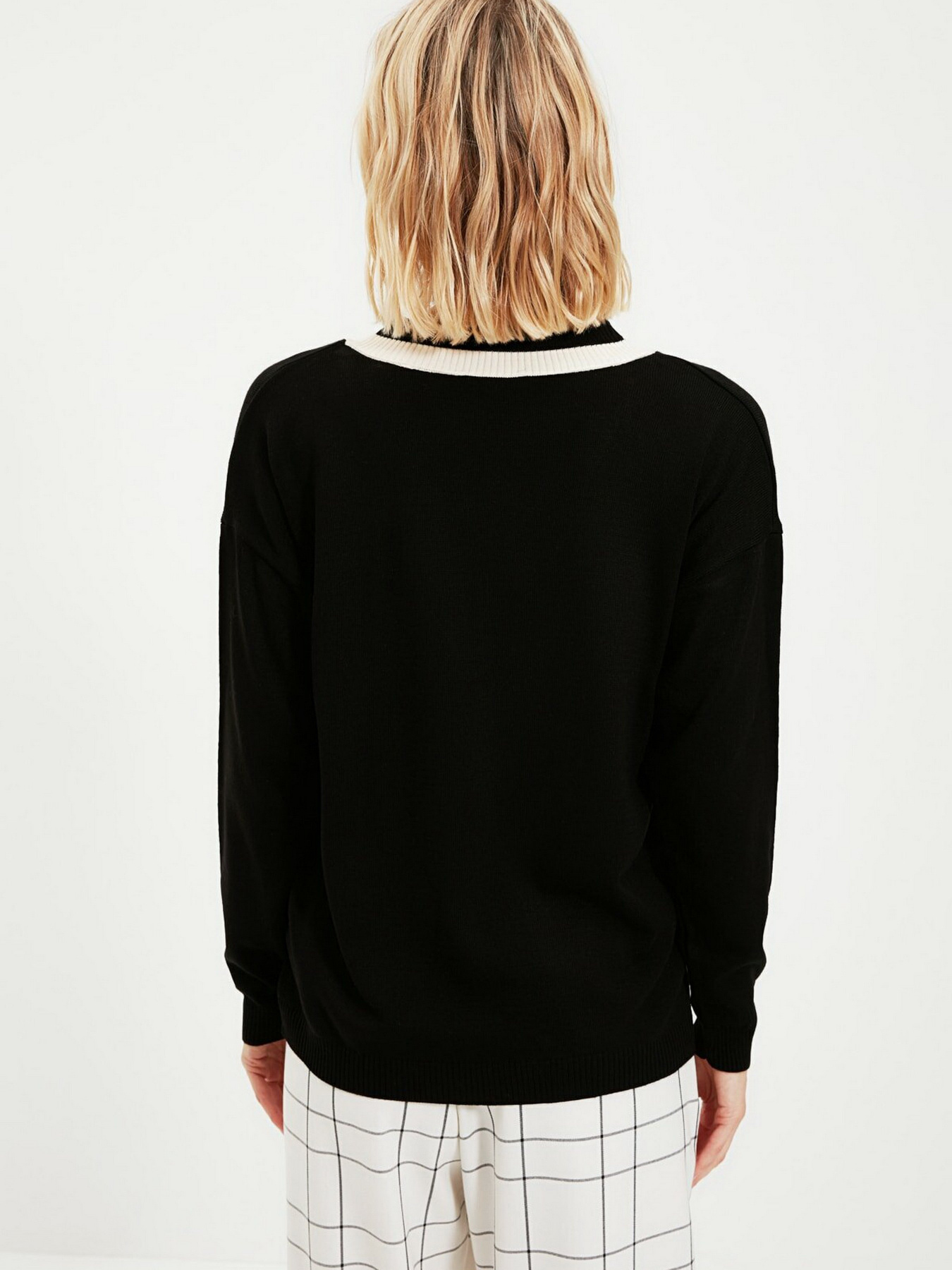 Джемпер Trendyol модель TWOAW22KZ0975/Siyah Фото