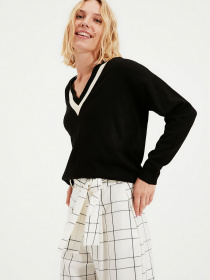 Джемпер Trendyol модель TWOAW22KZ0975/Siyah Фото