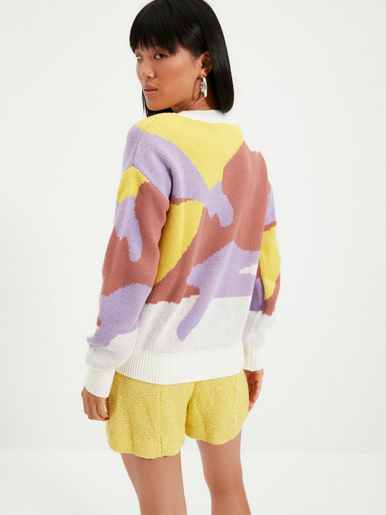 Джемпер Trendyol модель TWOAW22KZ1096/Ekru Джемпер Trendyol модель TWOAW22KZ1096/Ekru Фото