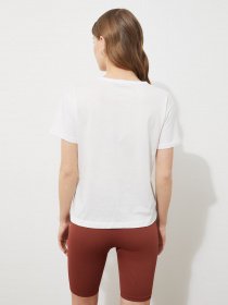 Футболка Trendyol модель TWOSS21TS2548/Beyaz Фото