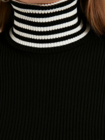 Джемпер Trendyol модель TWOAW22KZ1251/Siyah Фото