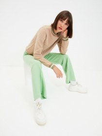 Джемпер Trendyol модель TWOAW22KZ1322/Camel Джемпер Trendyol модель TWOAW22KZ1322/Camel Фото