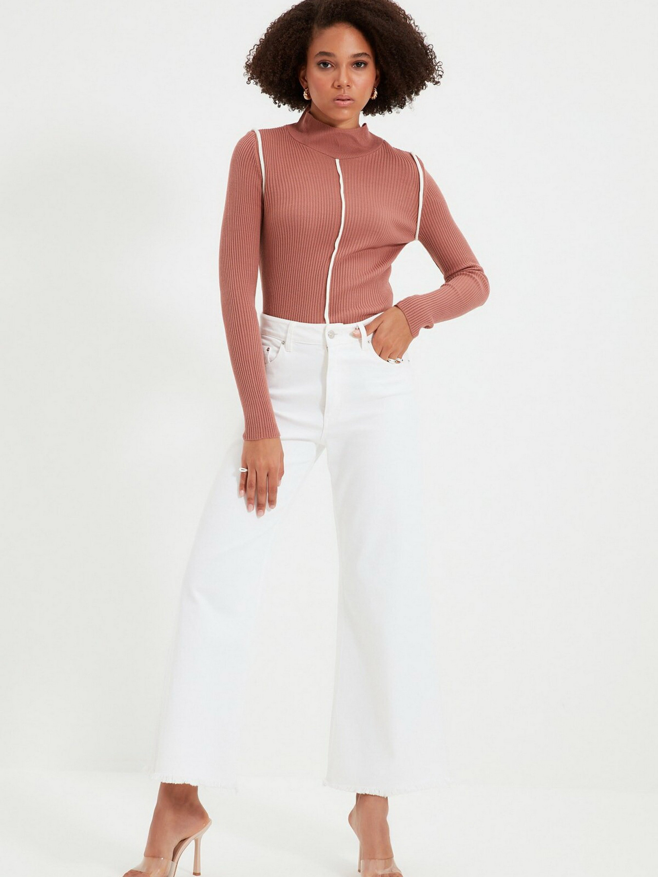 Джемпер Trendyol модель TWOAW22KZ1477/Gul Kurusu Фото