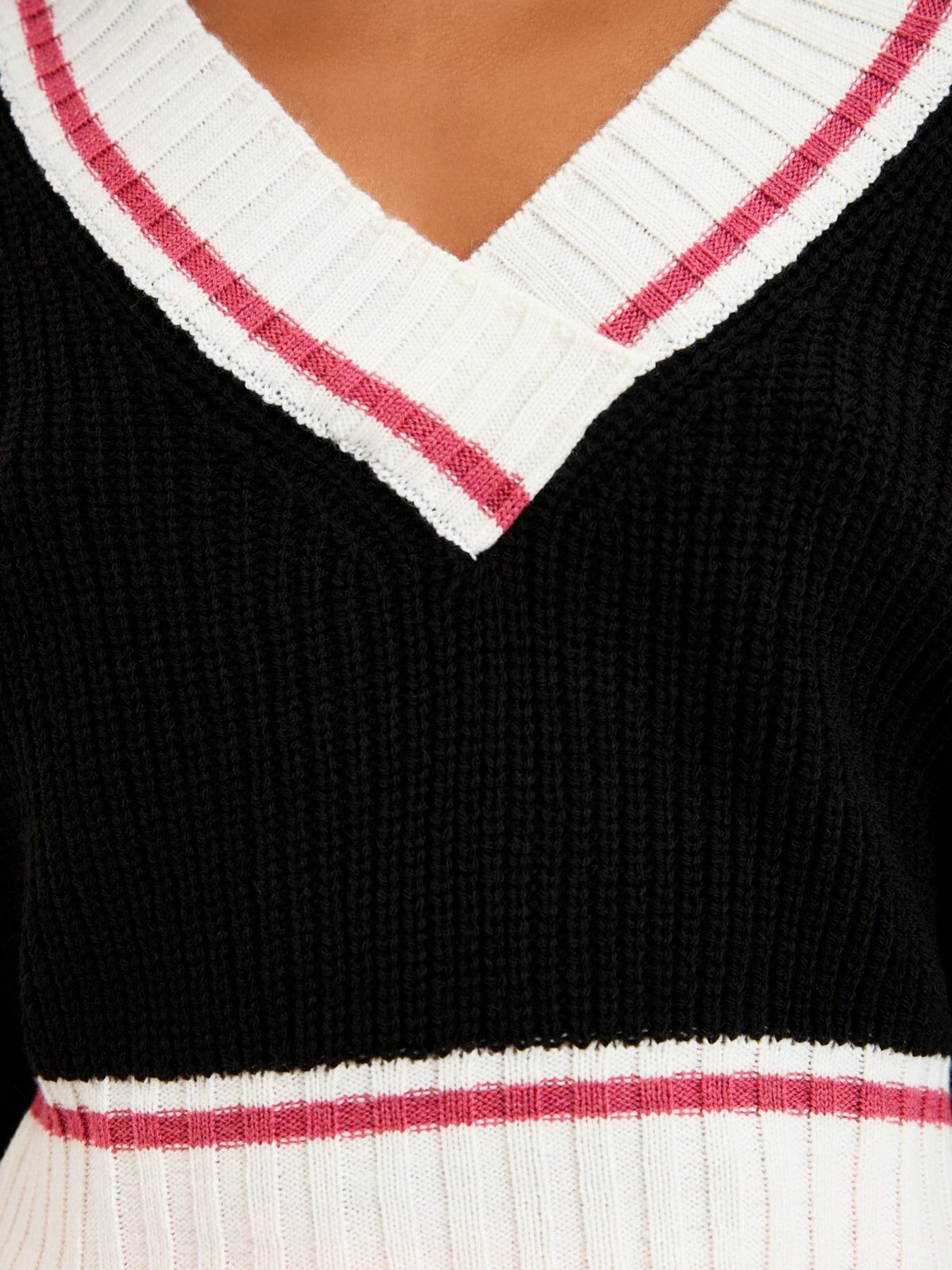 Джемпер Trendyol модель TWOAW22KZ1492/Siyah Фото