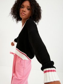 Джемпер Trendyol модель TWOAW22KZ1492/Siyah Фото