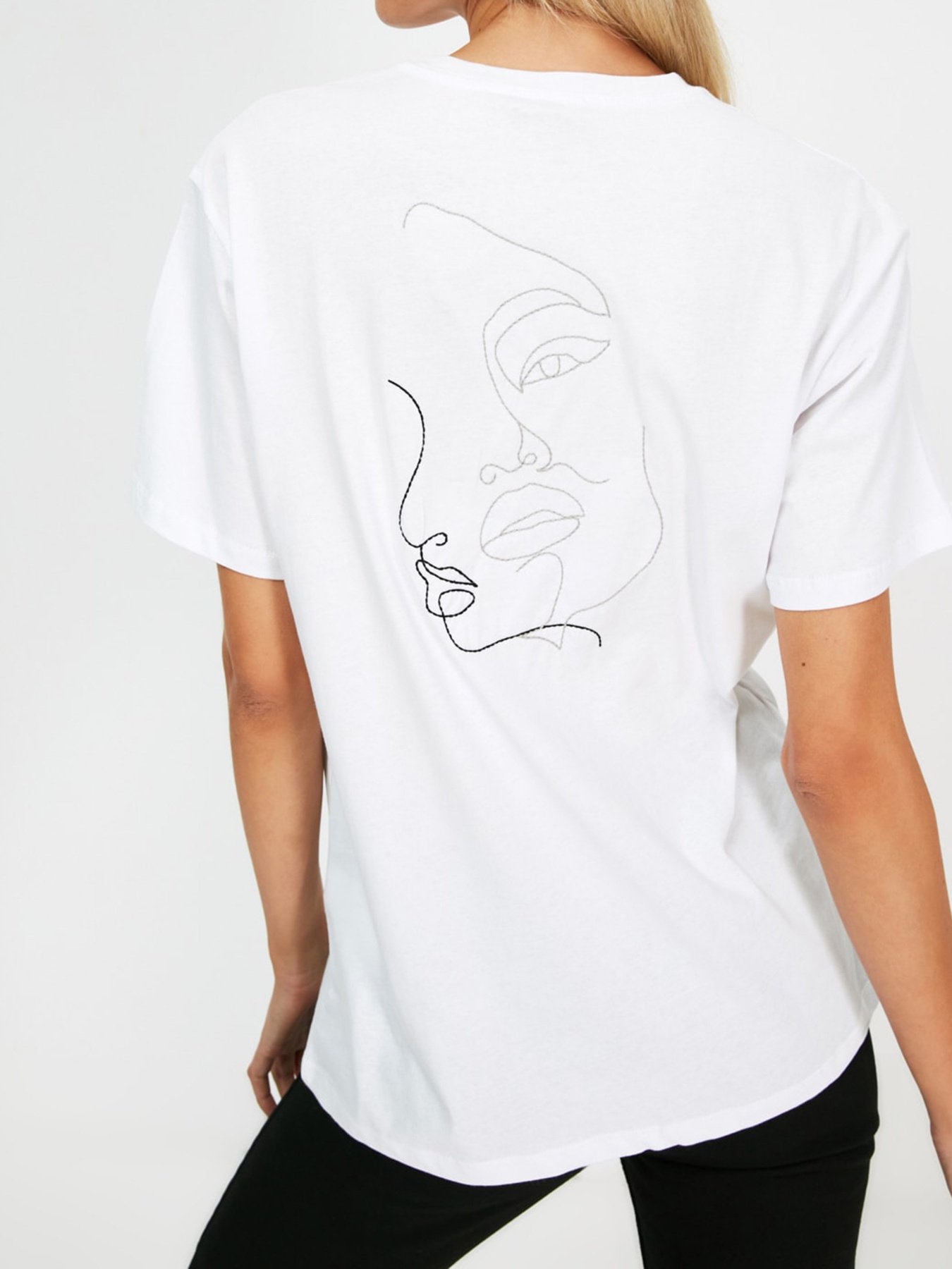 Футболки и поло Trendyol модель TWOSS21TS3869/Beyaz Фото