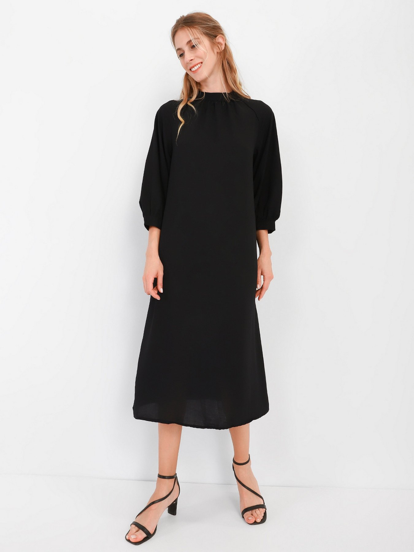 Платье миди Trendyol модель TWOAW22EL0108/Siyah Фото