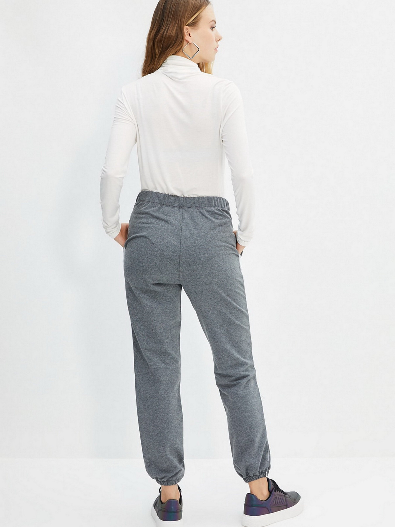 Штаны спортивные Trendyol модель TCTAW22EI0007/Antrasit Фото