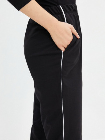 Штани спортивні Trendyol модель TCTAW22EI0007/Siyah Фото