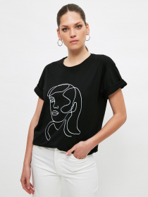 Футболка Trendyol модель TWOSS21TS3808/Siyah Фото