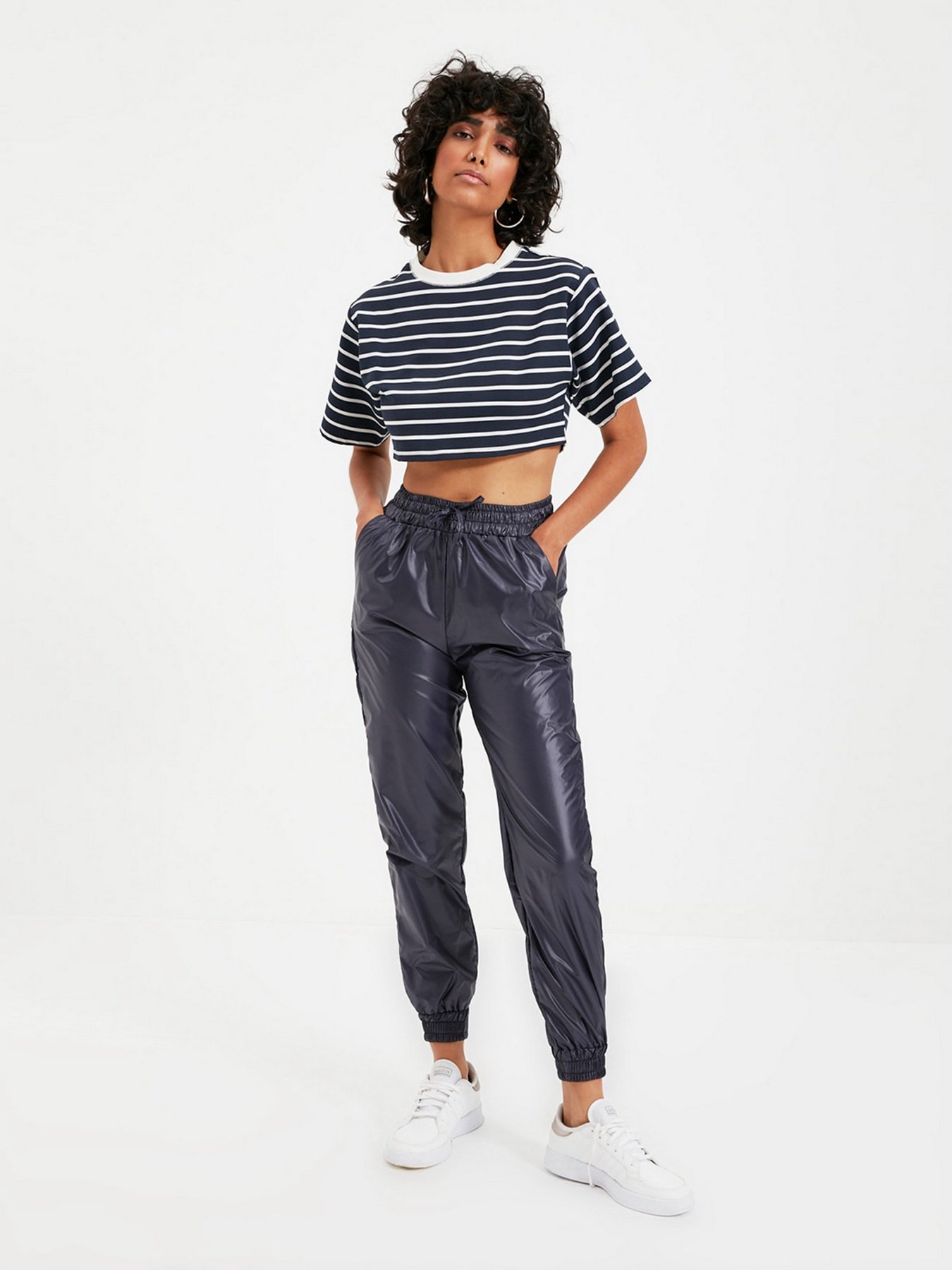 Джогери Trendyol модель TWOAW20EA0100/Lacivert Джогери Trendyol модель TWOAW20EA0100/Lacivert Фото