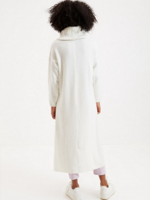 Свитер Trendyol модель TWOAW20KZ1121/Ekru Фото