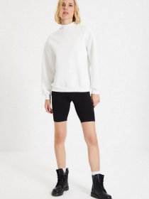 Світшот Trendyol модель TWOAW20SW0584/Ekru Світшот Trendyol модель TWOAW20SW0584/Ekru Фото