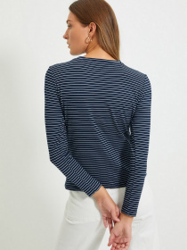Лонгслив Trendyol модель TWOAW20TS0097/Lacivert Фото