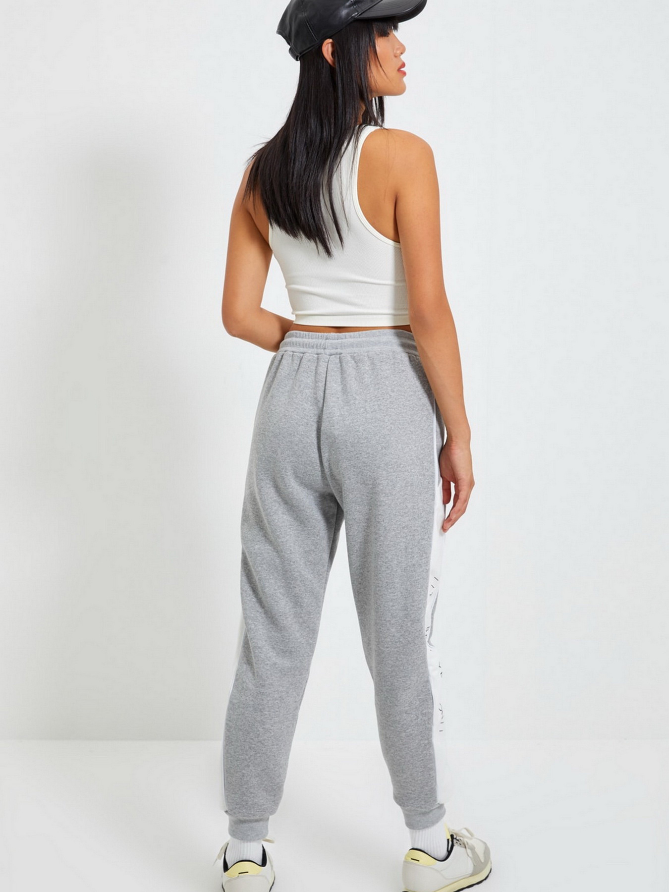 Штаны спортивные Trendyol модель TWOAW21EA0014/Gri Фото