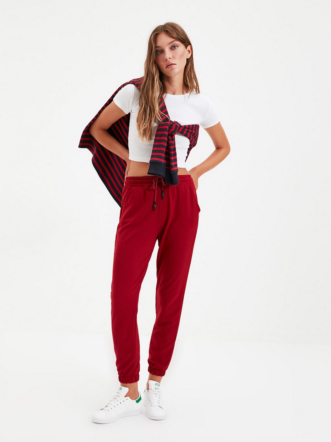 Штаны спортивные Trendyol модель TWOAW21EA0066/Bordo Фото