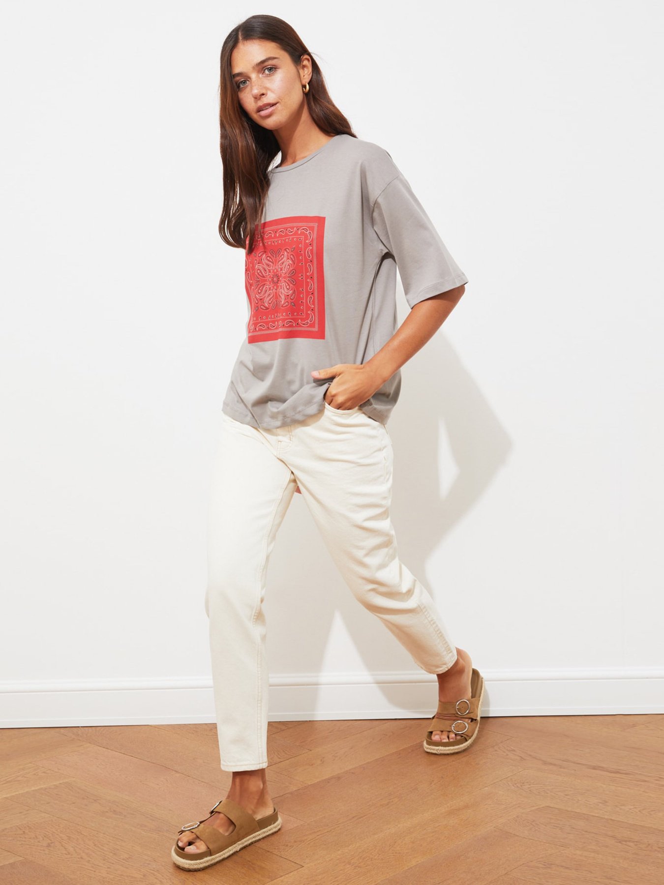 Футболки и поло Trendyol модель TWOSS21TS2680/Gri Фото