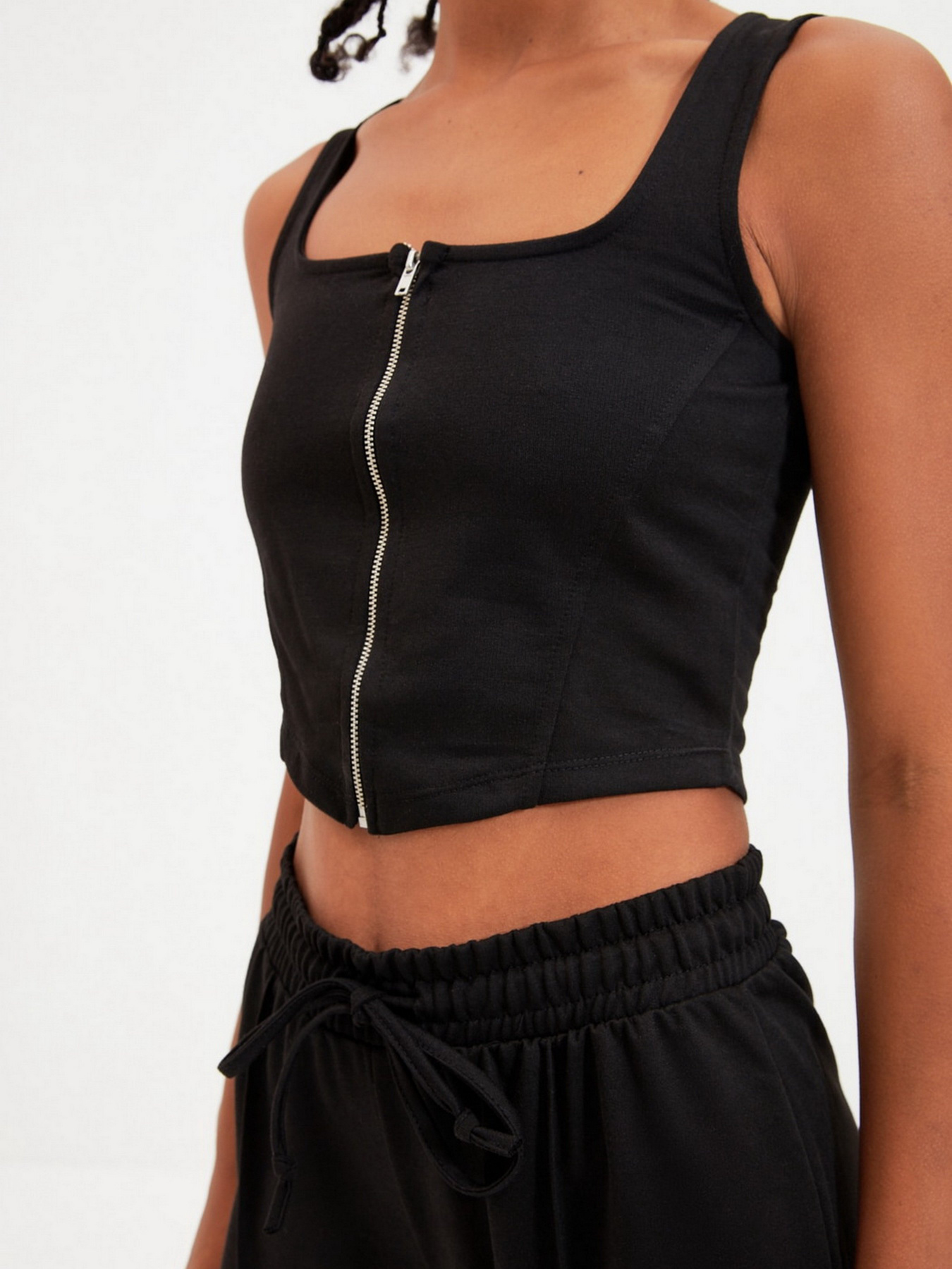 Повседневный костюм Trendyol модель TWOAW22AU0086/Siyah Повседневный костюм Trendyol модель TWOAW22AU0086/Siyah Фото