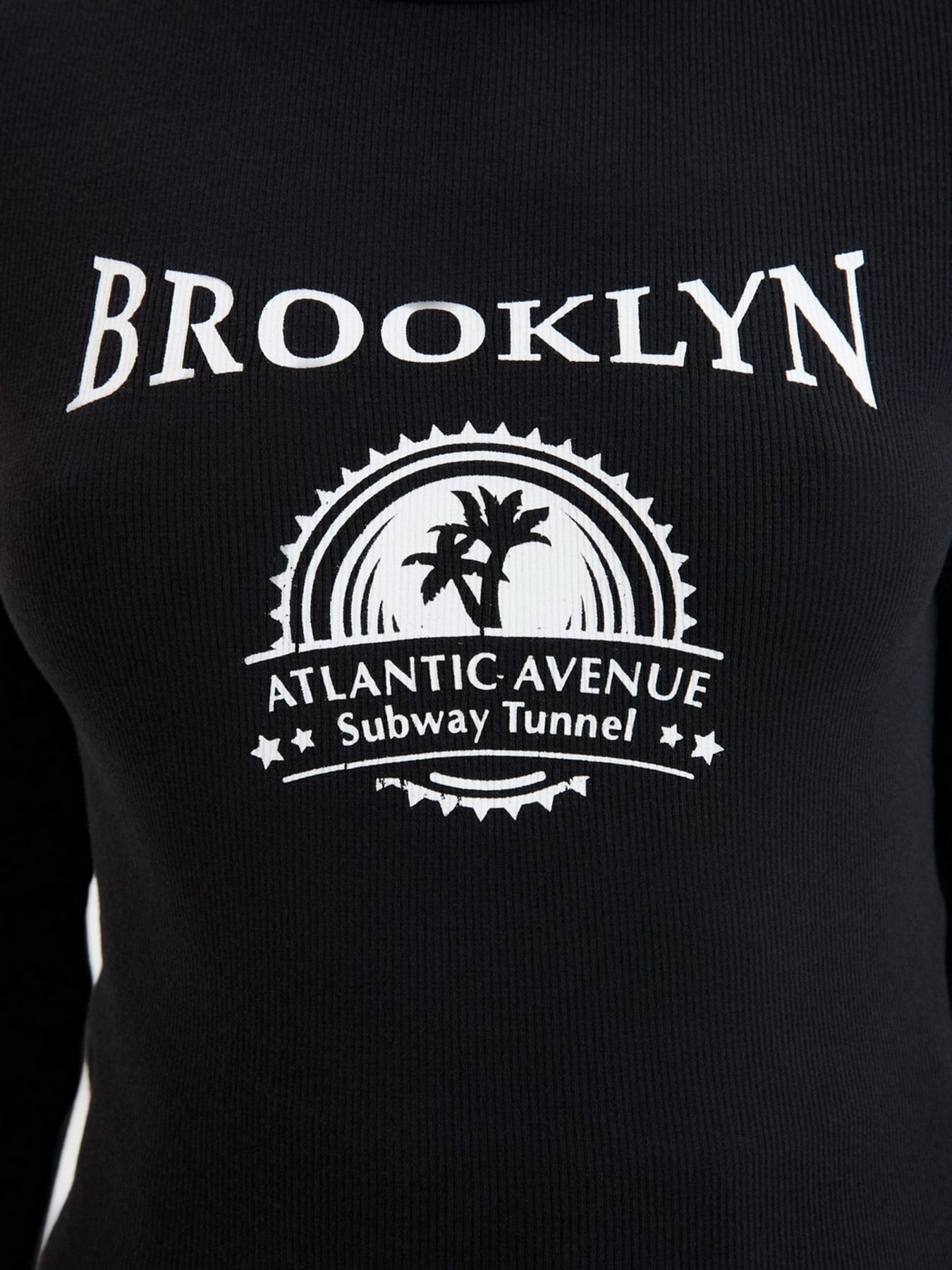 Лонгслив Trendyol модель TWOAW22BZ0117/Siyah Лонгслив Trendyol модель TWOAW22BZ0117/Siyah Фото