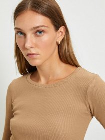 Лонгслив Trendyol модель TWOAW22BZ0124/Vizon Фото