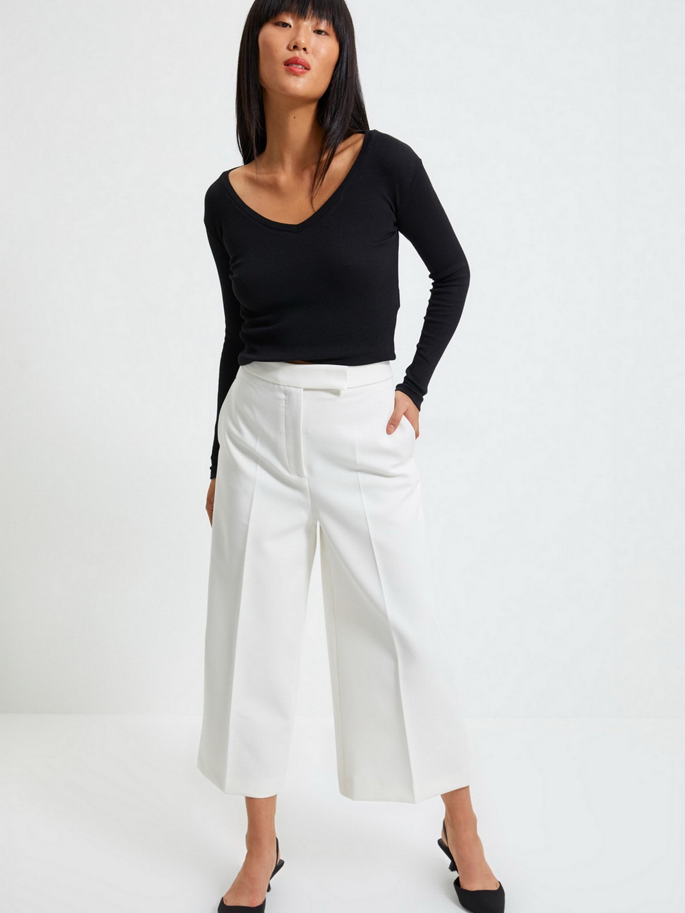 Лонгслив Trendyol модель TWOAW22BZ0129/Siyah-Beyaz Фото