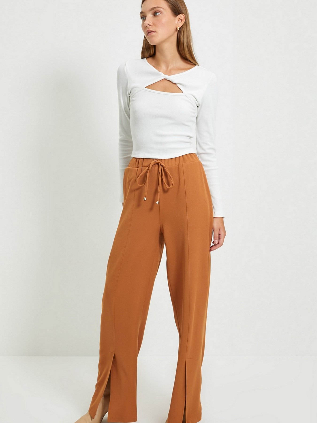 Лонгслив Trendyol модель TWOAW22BZ0217/Ekru Фото