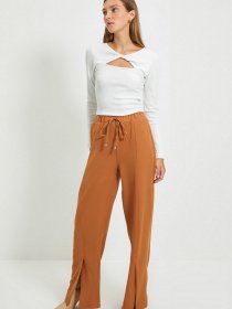 Лонгслів Trendyol модель TWOAW22BZ0217/Ekru Фото