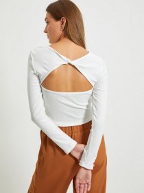 Лонгслів Trendyol модель TWOAW22BZ0217/Ekru Фото