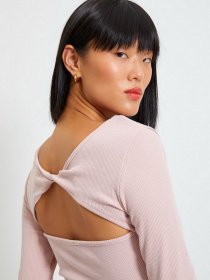 Лонгслів Trendyol модель TWOAW22BZ0217/Gul Kurusu Фото