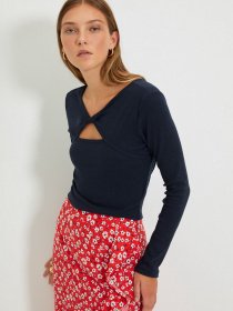 Лонгслив Trendyol модель TWOAW22BZ0217/Lacivert Фото