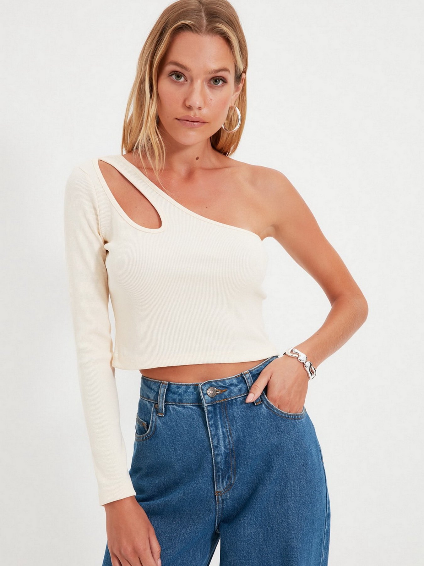 Топ Trendyol модель TWOAW22BZ0242/Tas Фото