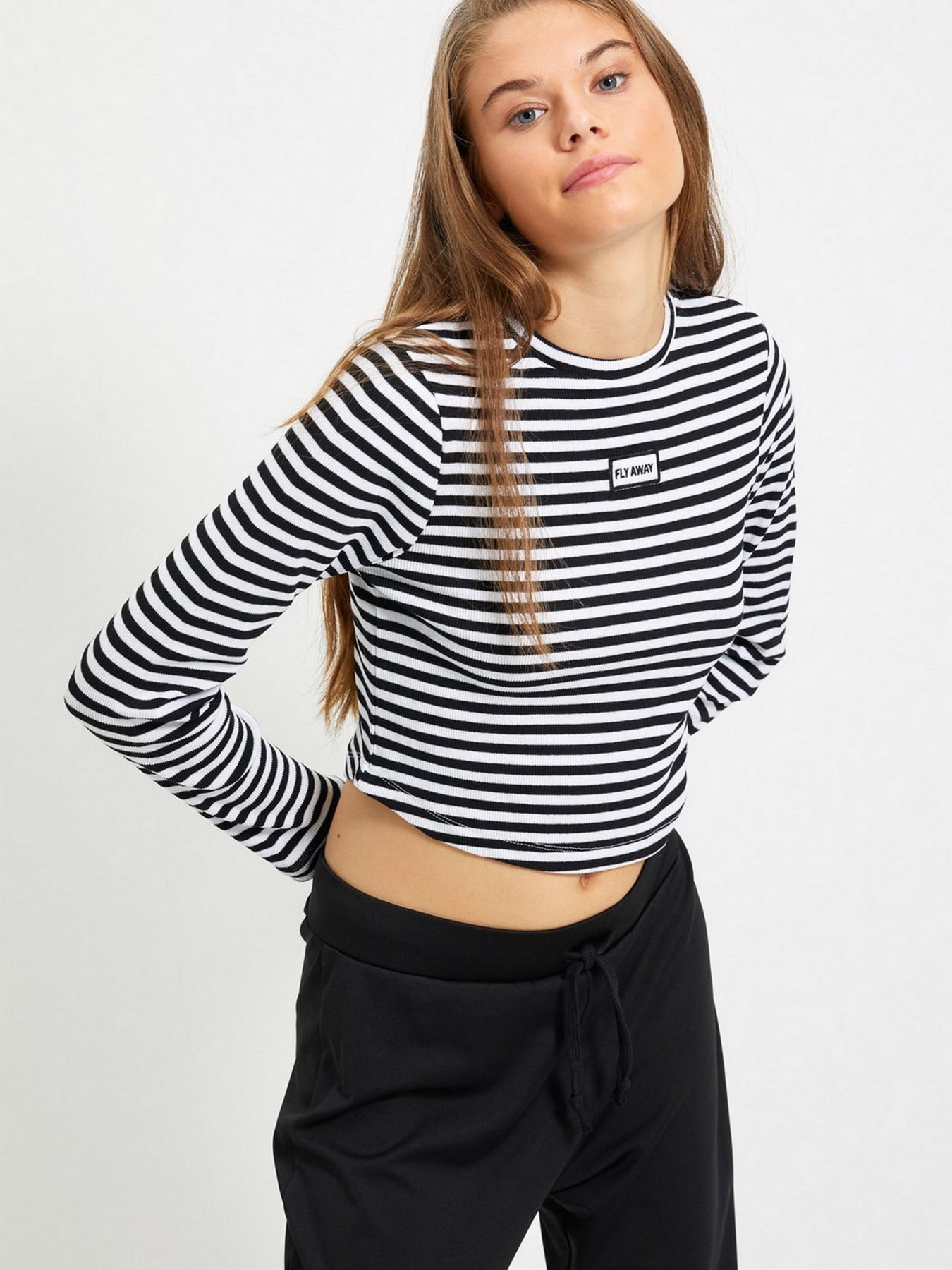 Лонгслив Trendyol модель TWOAW22BZ0245/Siyah Фото