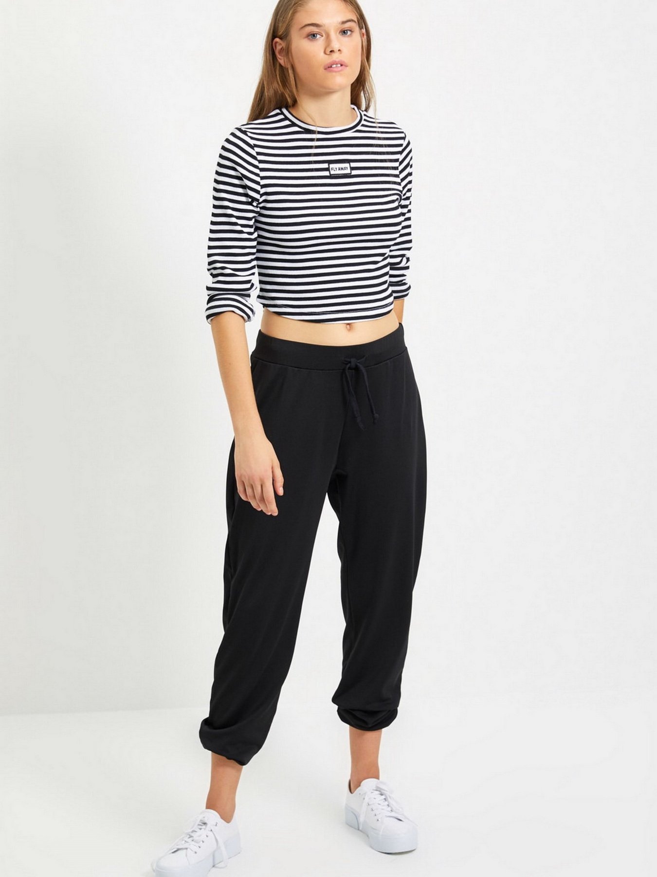 Лонгслив Trendyol модель TWOAW22BZ0245/Siyah Фото