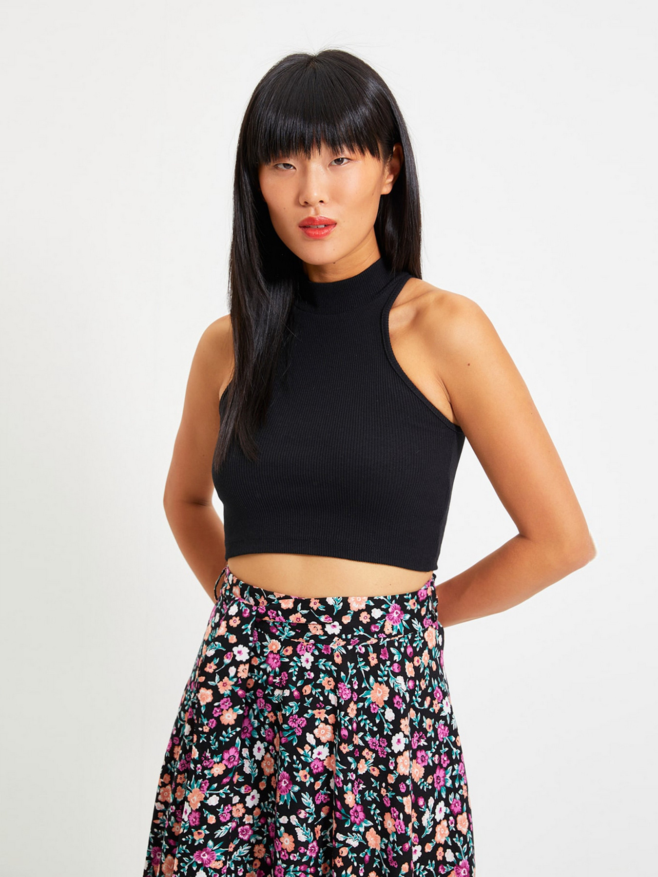 Топ Trendyol модель TWOAW22BZ0273/Siyah Фото