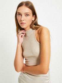 Топ Trendyol модель TWOAW22BZ0273/Tas Фото