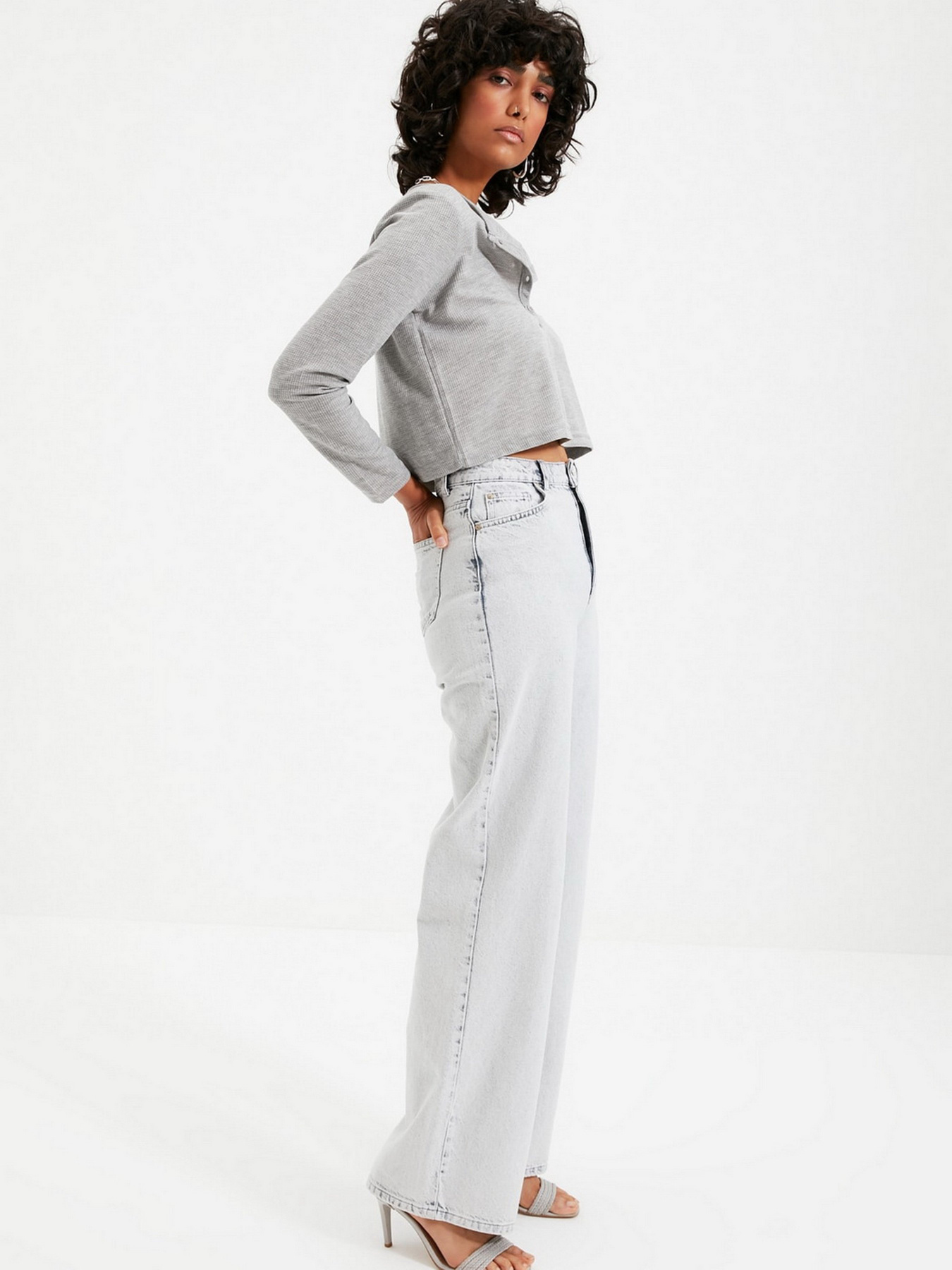 Лонгслив Trendyol модель TWOAW22BZ0283/Gri Фото