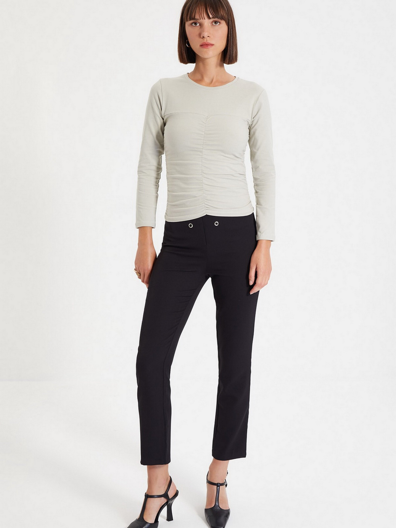 Лонгслив Trendyol модель TWOAW22BZ0302/Tas Фото