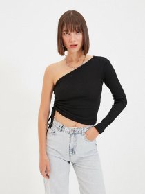 Топ Trendyol модель TWOAW22BZ0525/Siyah Фото