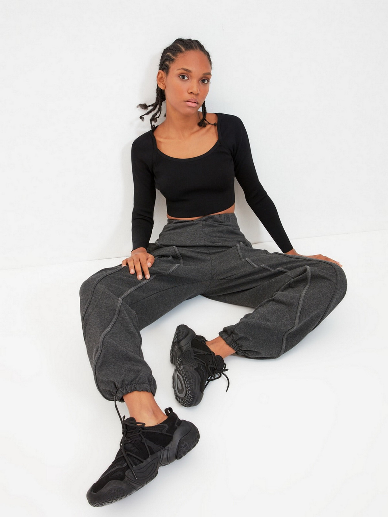 Штаны спортивные Trendyol модель TWOAW22EA0044/Antrasit Фото