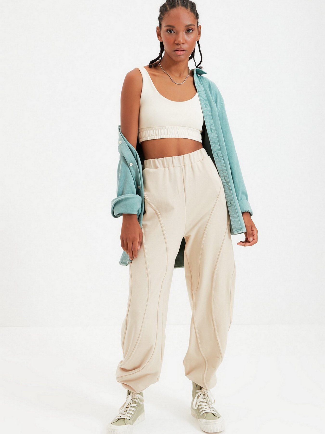 Спортивні штани Trendyol модель TWOAW22EA0044/Bej Фото