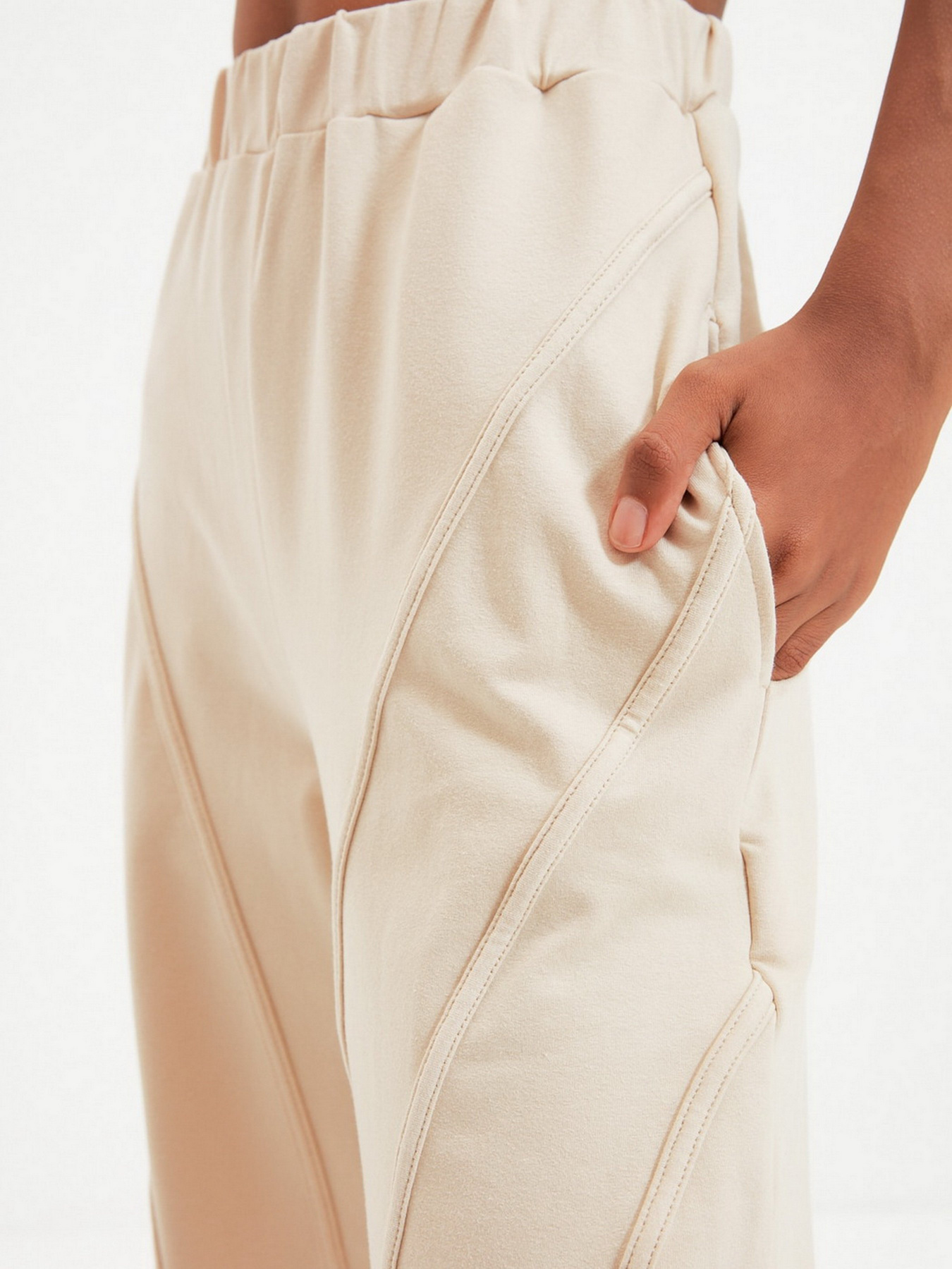 Спортивні штани Trendyol модель TWOAW22EA0044/Bej Фото