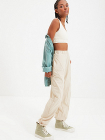 Спортивні штани Trendyol модель TWOAW22EA0044/Bej Фото