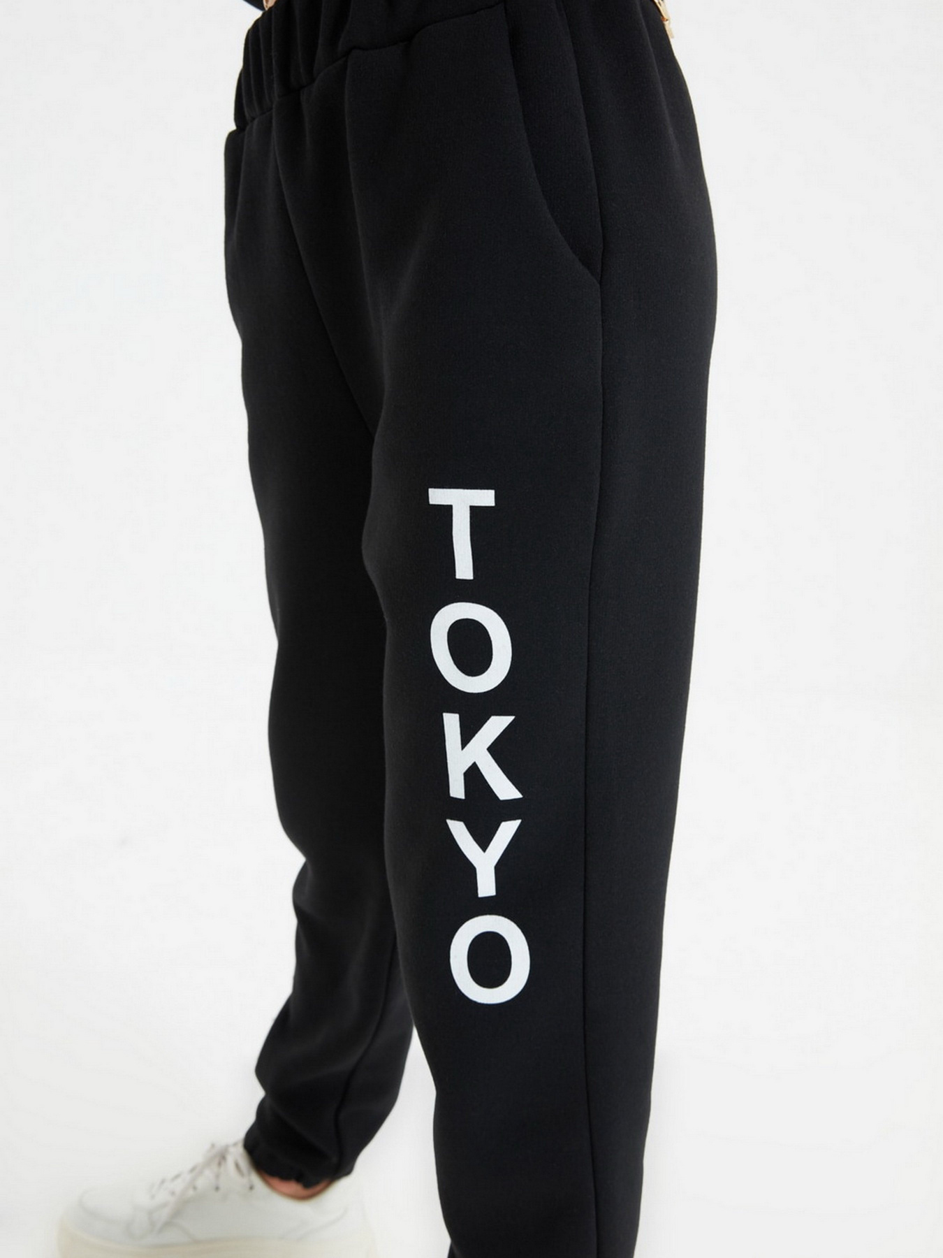 Штаны спортивные Trendyol модель TWOAW22EA0181/Siyah Фото