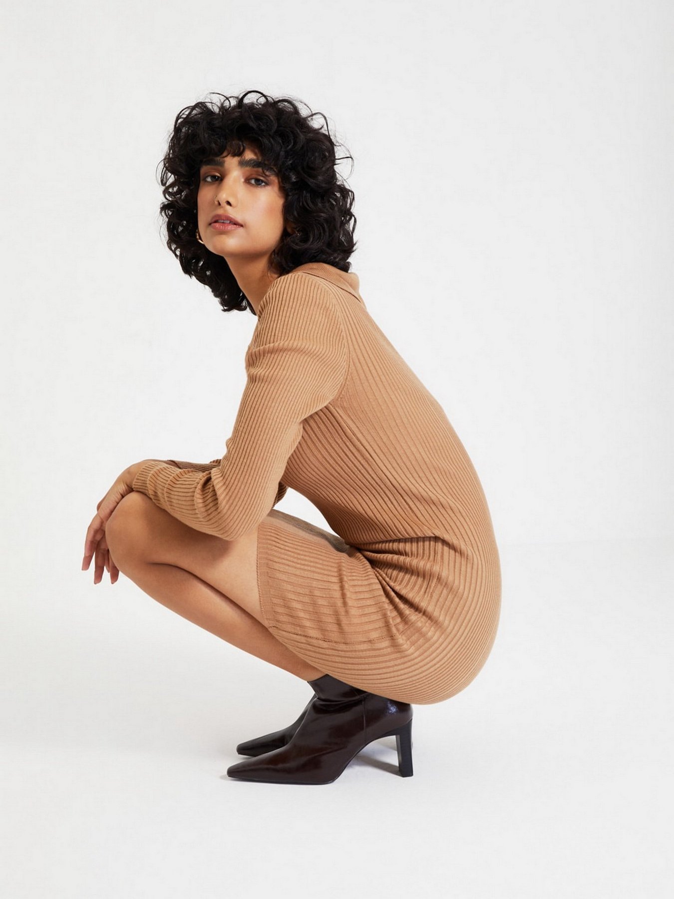 Платье мини Trendyol модель TWOAW22EL0037/Camel Фото