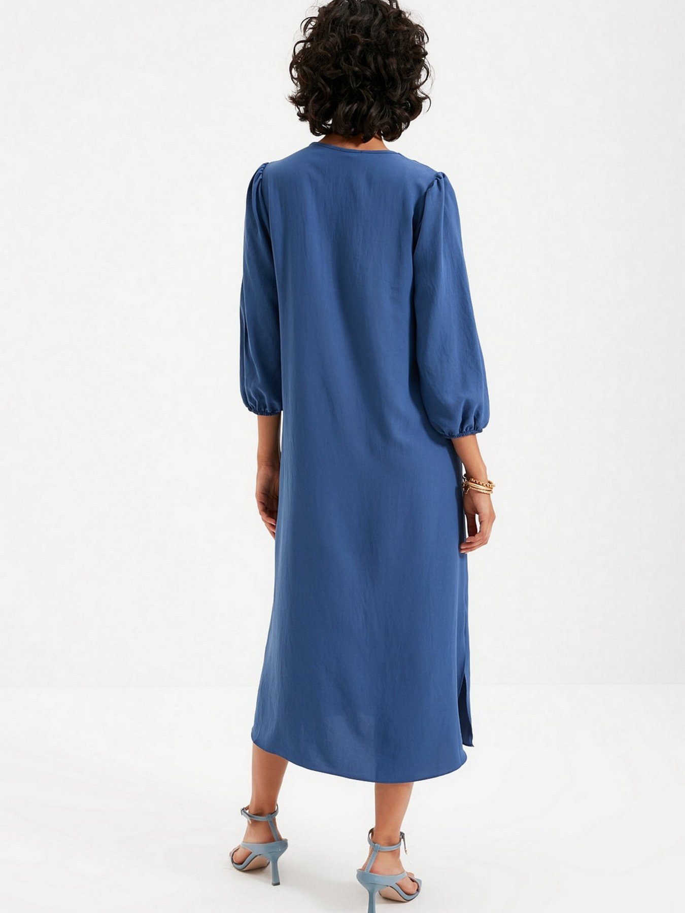 Платье миди Trendyol модель TWOAW22EL0063/Indigo Фото