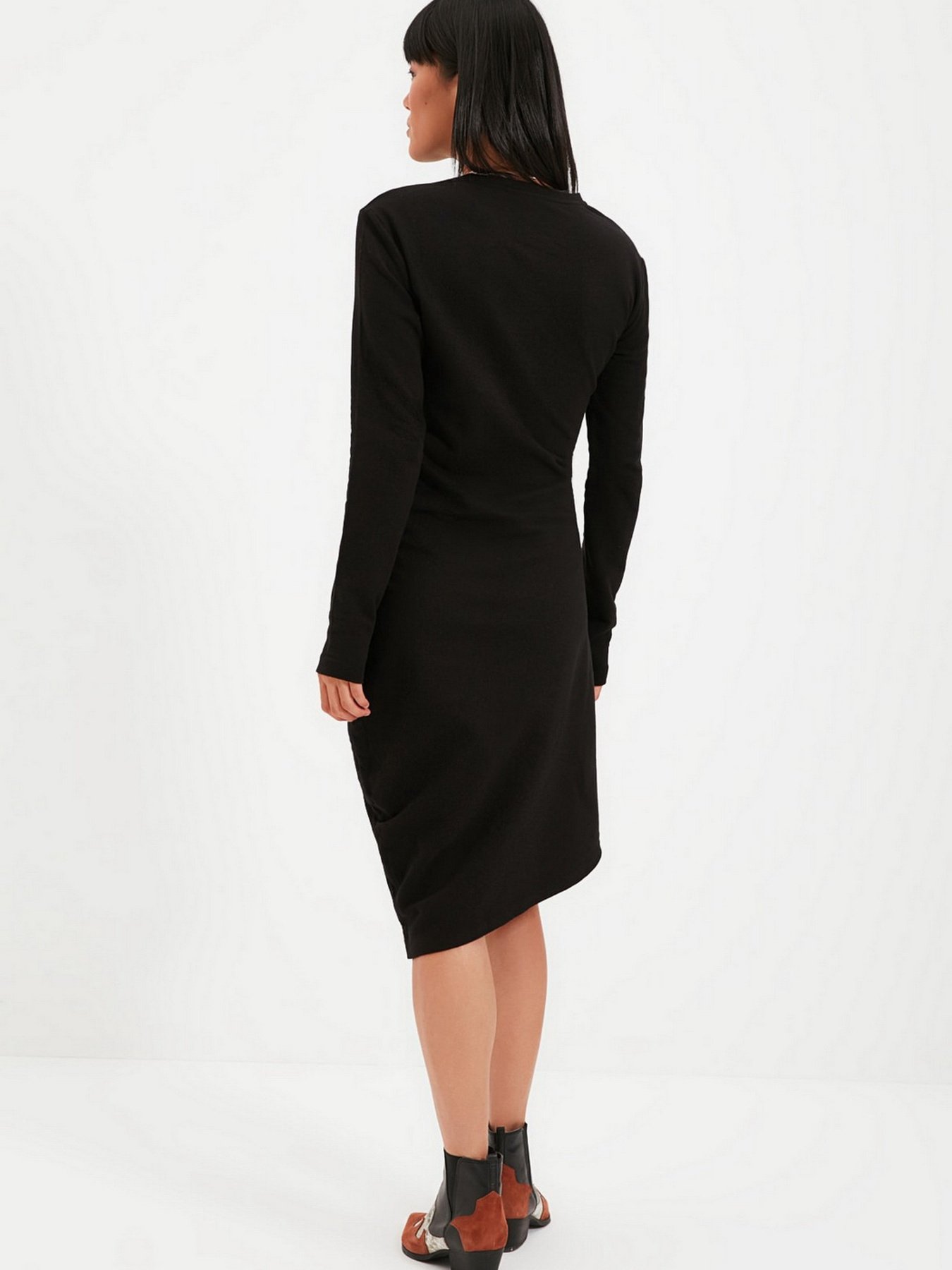 Платье мини Trendyol модель TWOAW22EL0084/Siyah Фото